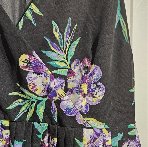 Floral Black Dress Pleated Skirt Sheer Back Zipup | George Size Large - Picture 4 of 7